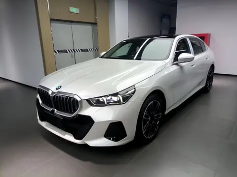 BMW 5 Series 2025