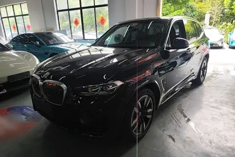 BMW iX3 2024