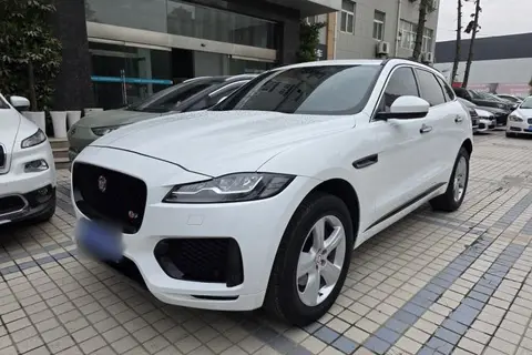 Jaguar F-PACE 2016