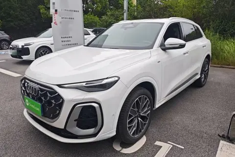 Audi Q5L 2025