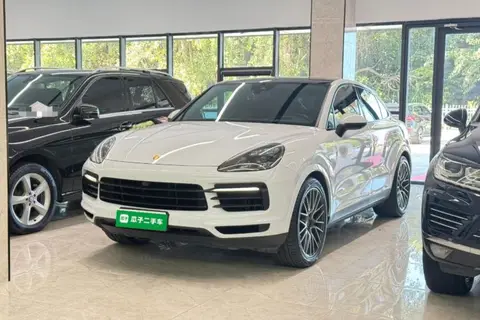 Porsche Cayenne 2021