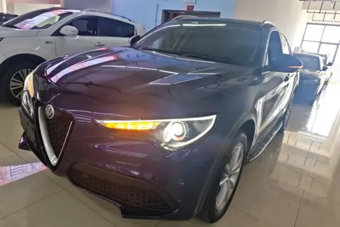 Alfa Romeo Stelvio 2017