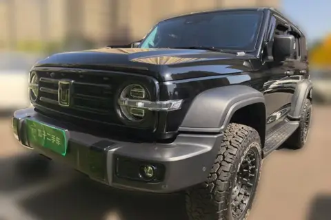TANK 300 2025
