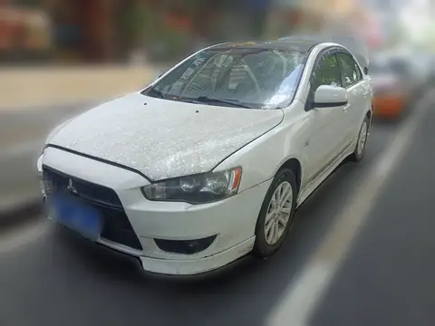 Mitsubishi Lancer EX 2012