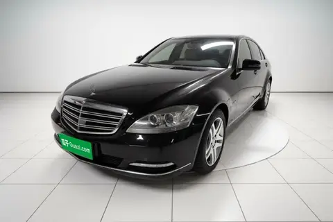 Mercedes-Benz S-Class 2011