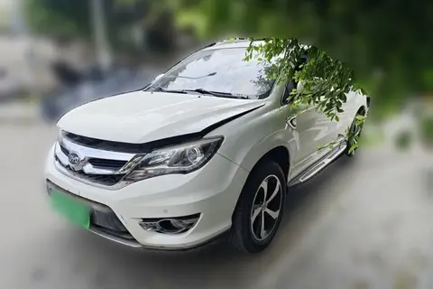 BYD S7 2015