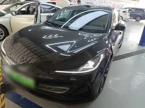 IM Motors L6 2025