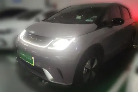 BYD Dolphin 2023