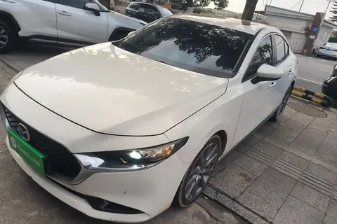 Mazda 3 Axela 2021