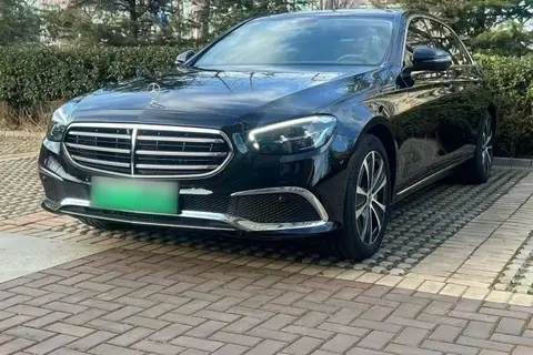 Mercedes-Benz E-Class 2022