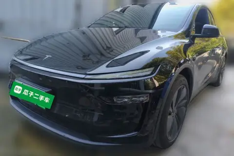 Tesla Model Y 2026