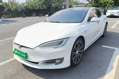 Tesla Model S 2018