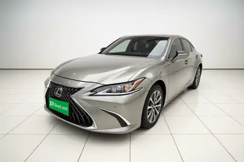 Lexus ES 2022