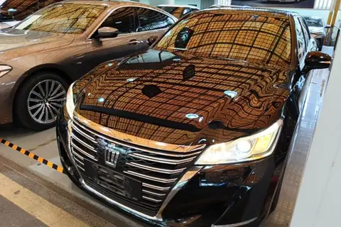 Toyota Crown 2016