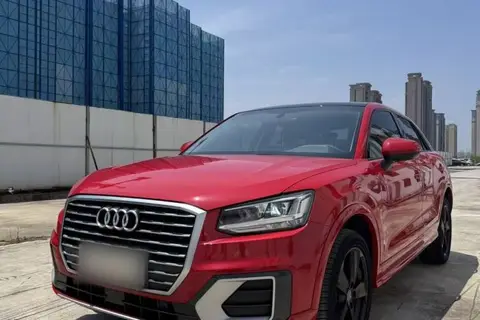 Audi Q2L 2020