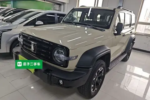 TANK 300 2025