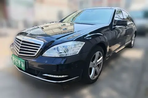 Mercedes-Benz S-Class 2011