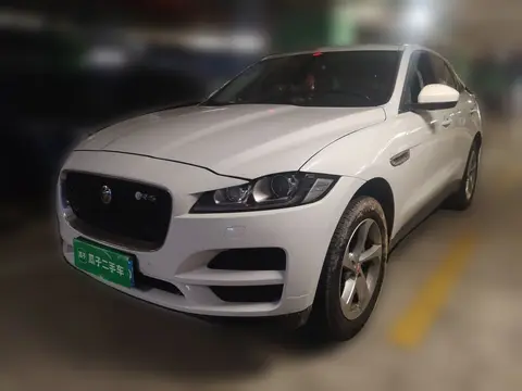 Jaguar F-PACE 2016