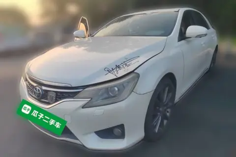 Toyota Reiz 2013