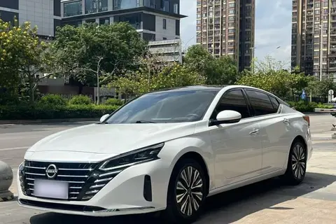 Nissan Teana 2023