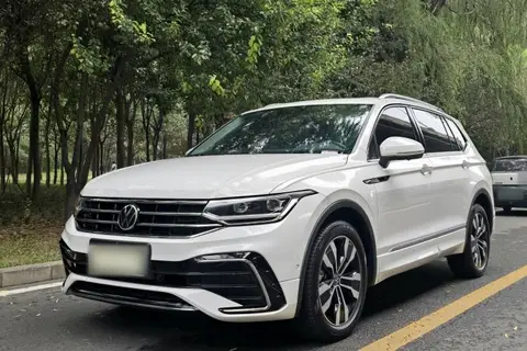 Volkswagen Tiguan L 2022