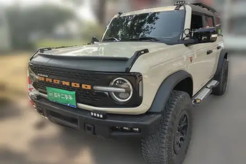 Ford Bronco 2024