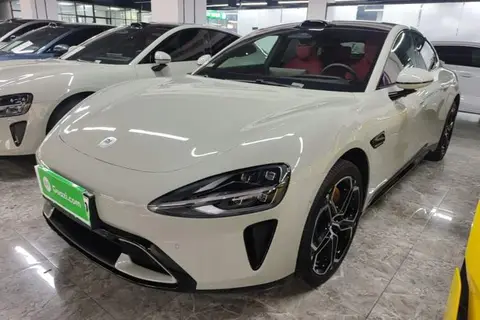 Xiaomi SU7 2024
